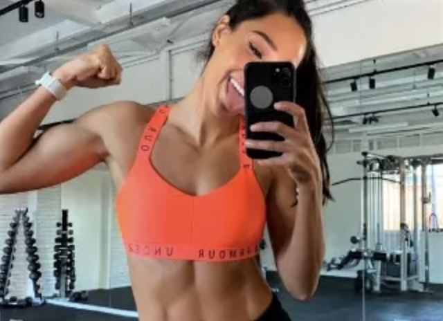 Kayla Itsines Fitness Influencer